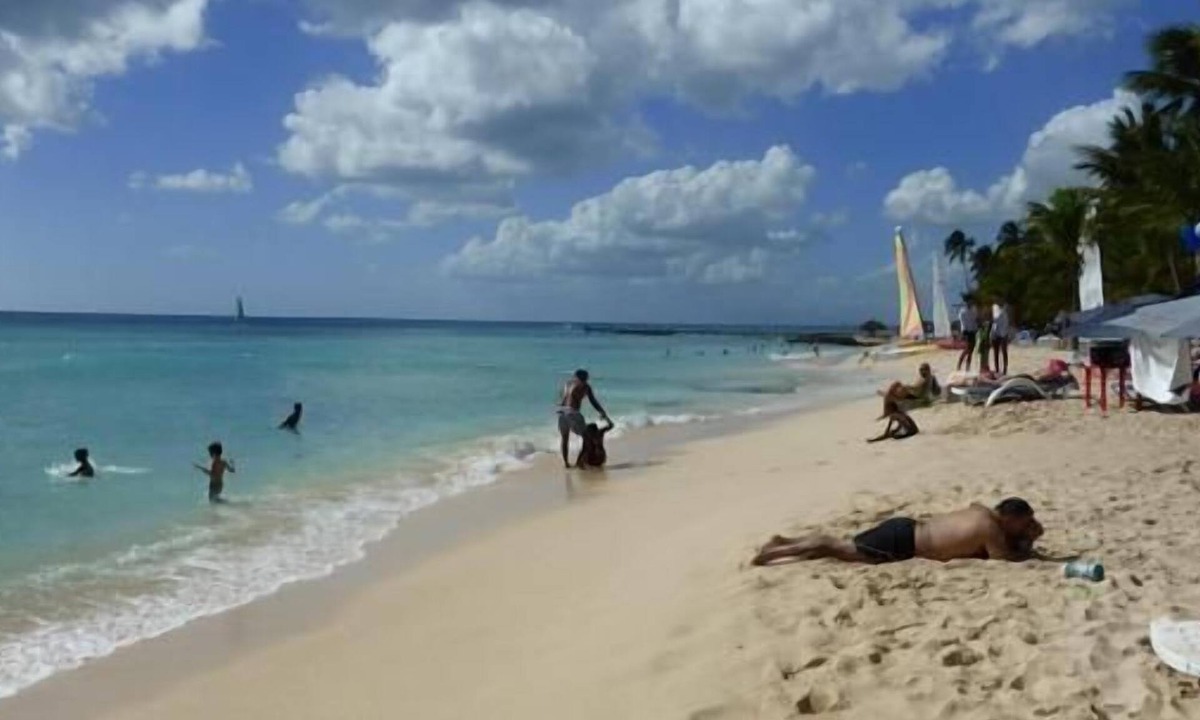 Dominicus Apartment | Flat 10 directly on the Caribbean Sea