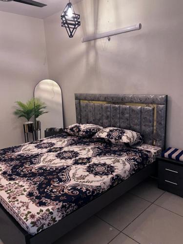 D.H.A. House | Flat 101 Vibes