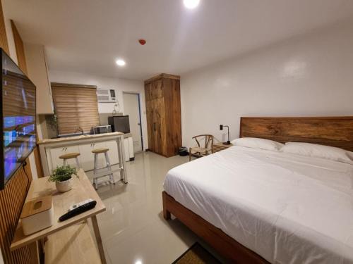 Las Pinas Hotel | Flat 35, Unit E