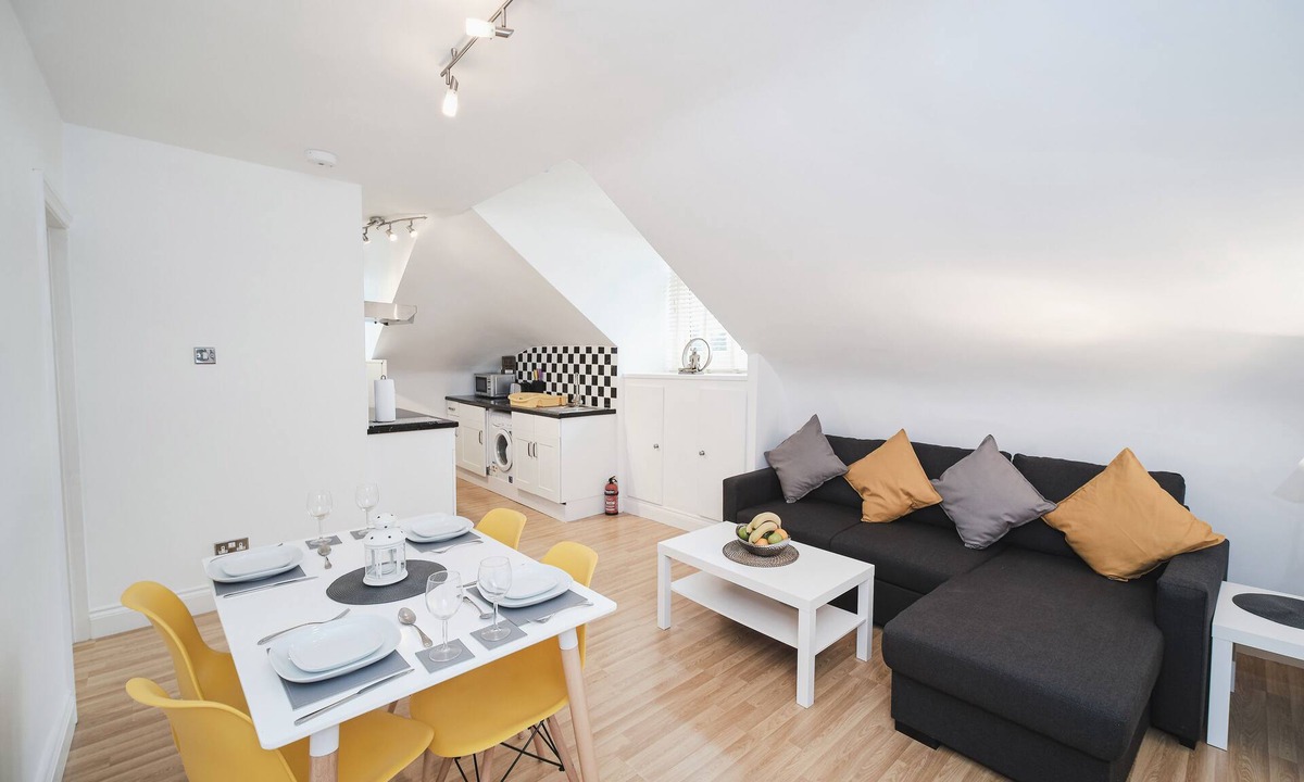 Canterbury Apartment | Flat 5 - 61 Old Dover Road