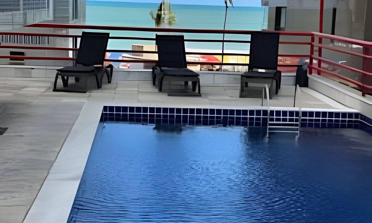 Boa Viagem Apartment | Flat com piscina a 50m da praia