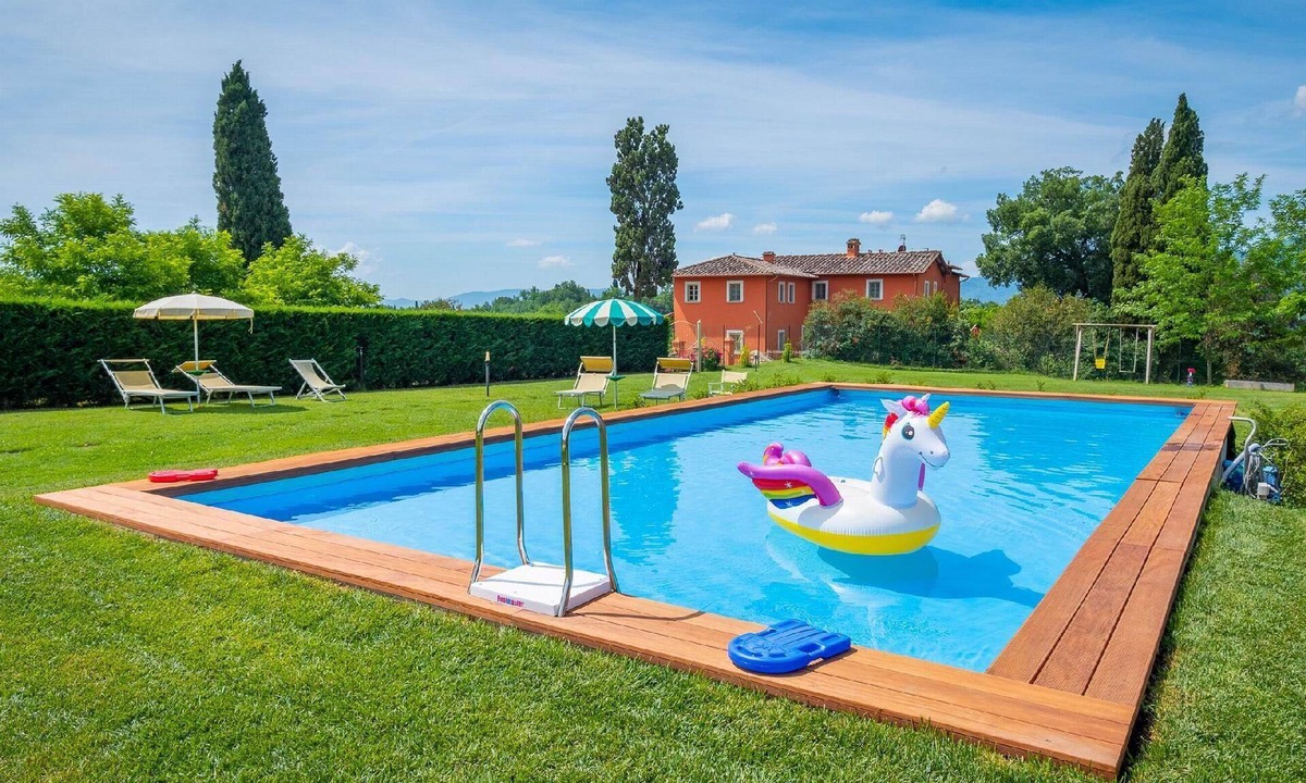 Reggello Apartment | flat 'Quercia T4 rota' with swimming pool
