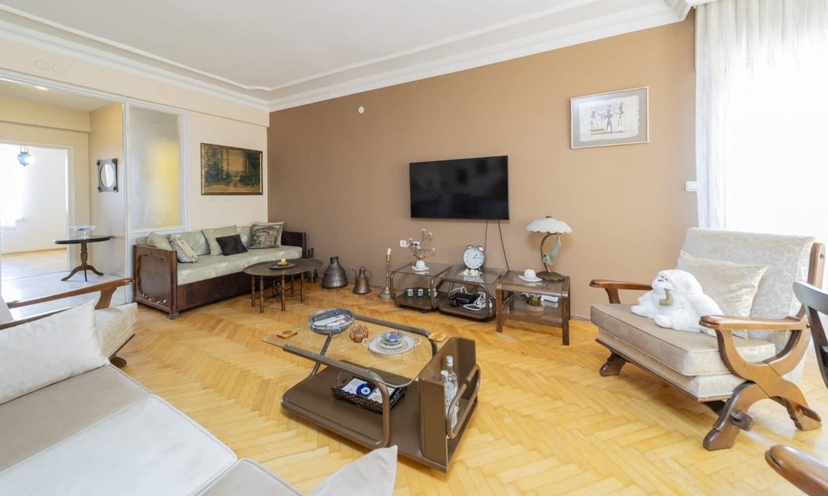 Guzeloba Mahallesi Apartment | Flat w Balcony Fireplace 5 min to Beach in Antalya