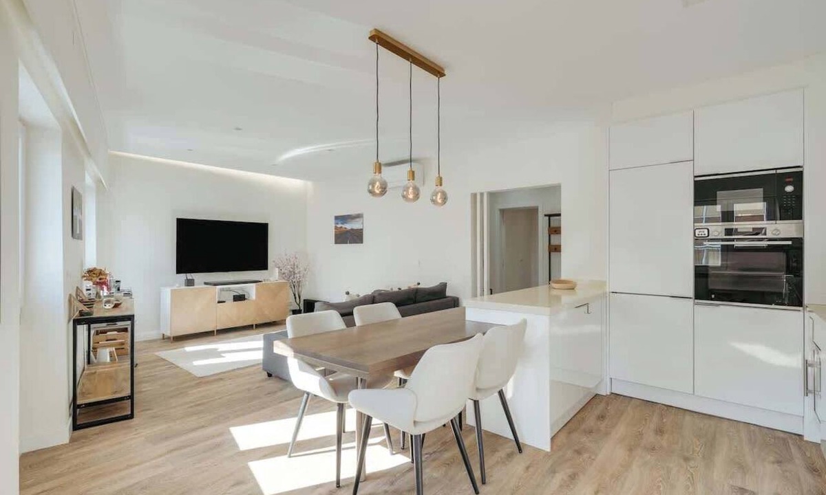 Restelo Apartment | Flat w/Balcony & Workspace by HostWise