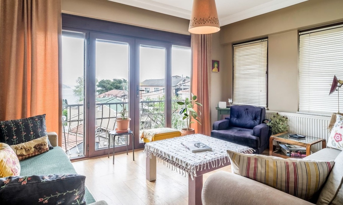Sariyer Apartment | Flat w Bosphorus View, 15 min to Vadistanbul Mall