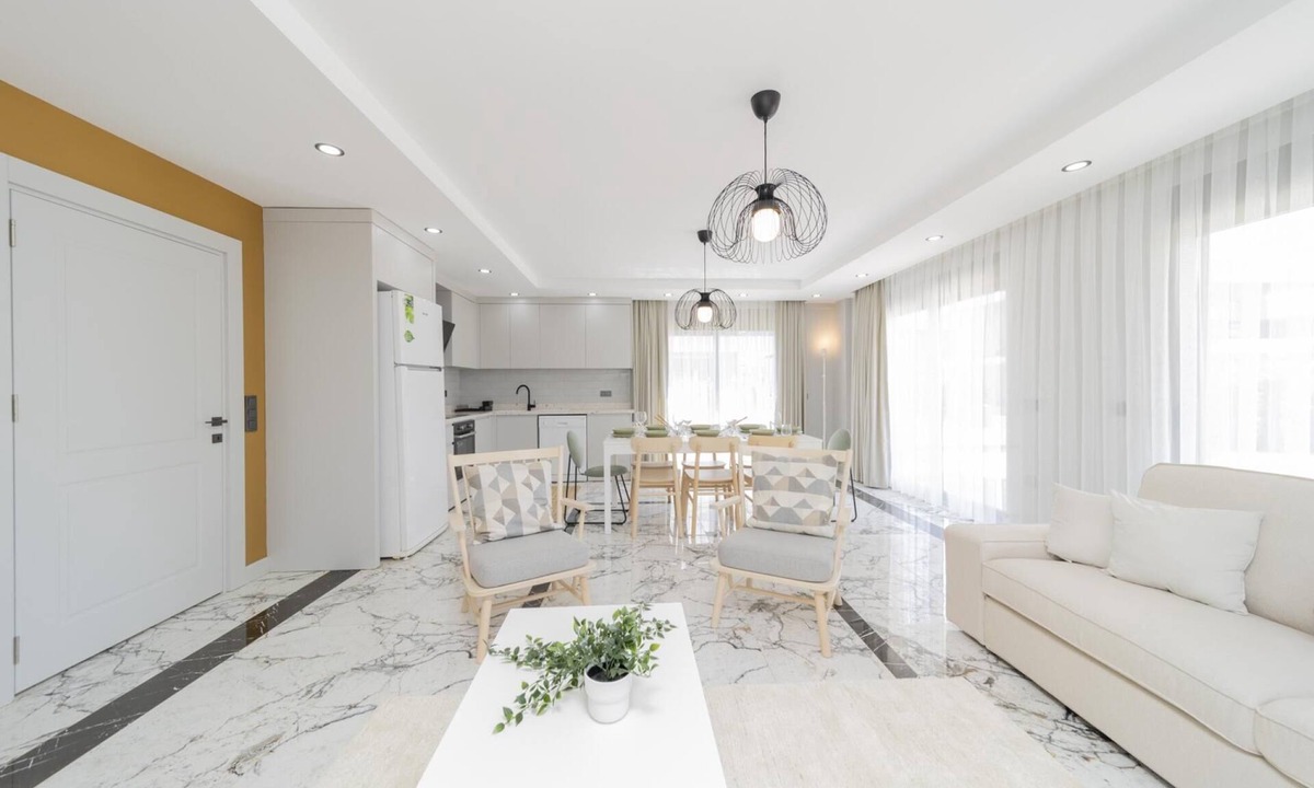 Kadriye Apartment | Flat w Pool and Balcony 10 min to Beach in Serik