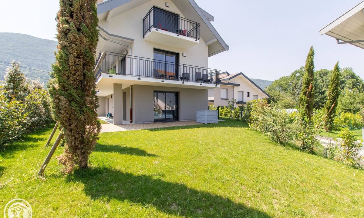 Cessenaz Apartment | Flat with mountain view 3 bedroom 4 stars