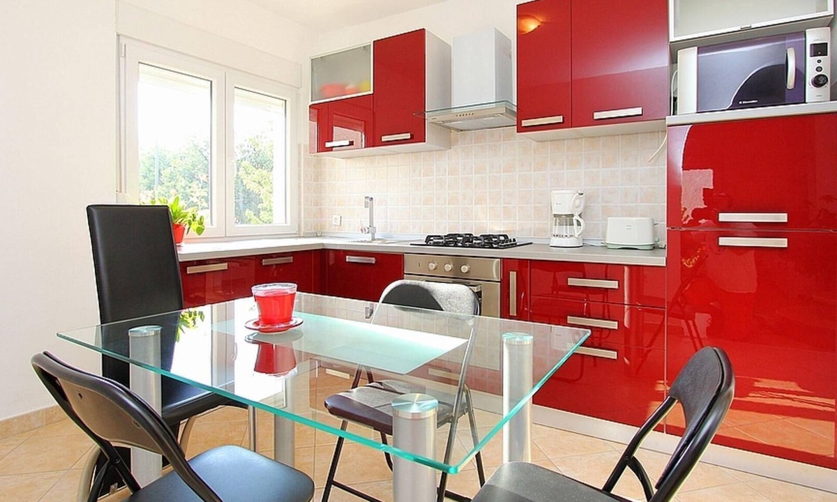 Liznjan House | Flat with private garden