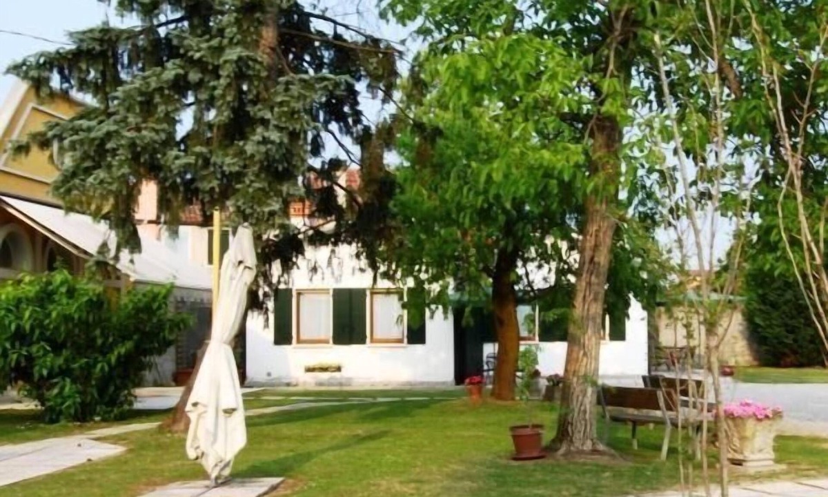 Mira Apartment | Flat with private parking