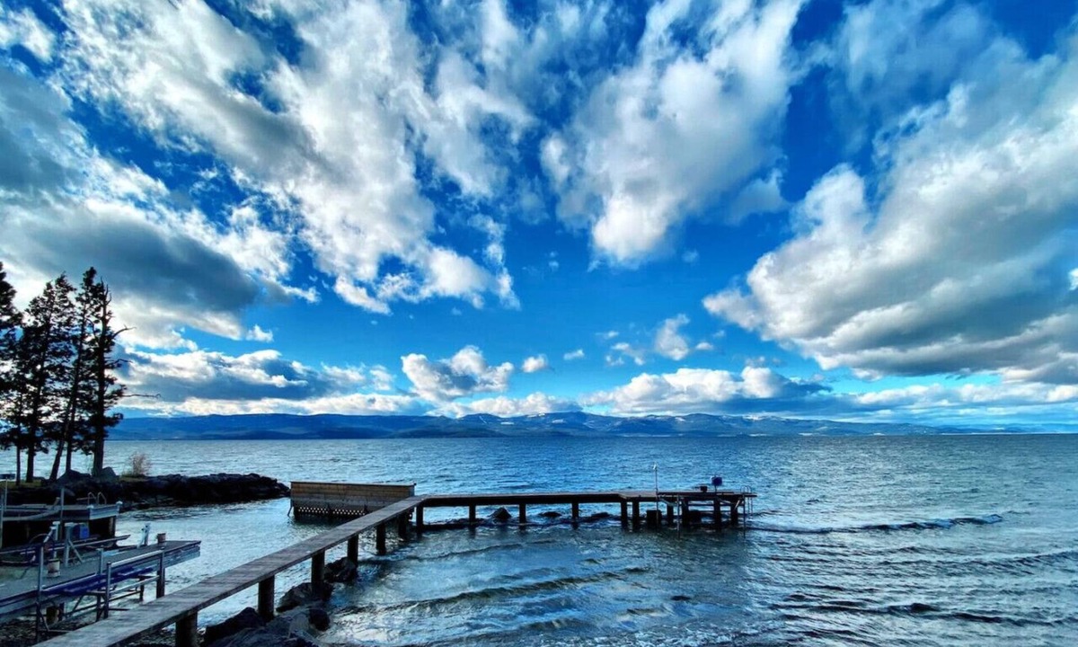 Woods Bay Cabin | Flathead Lake Cabin w/Hot Tub & Close to Bigfork
