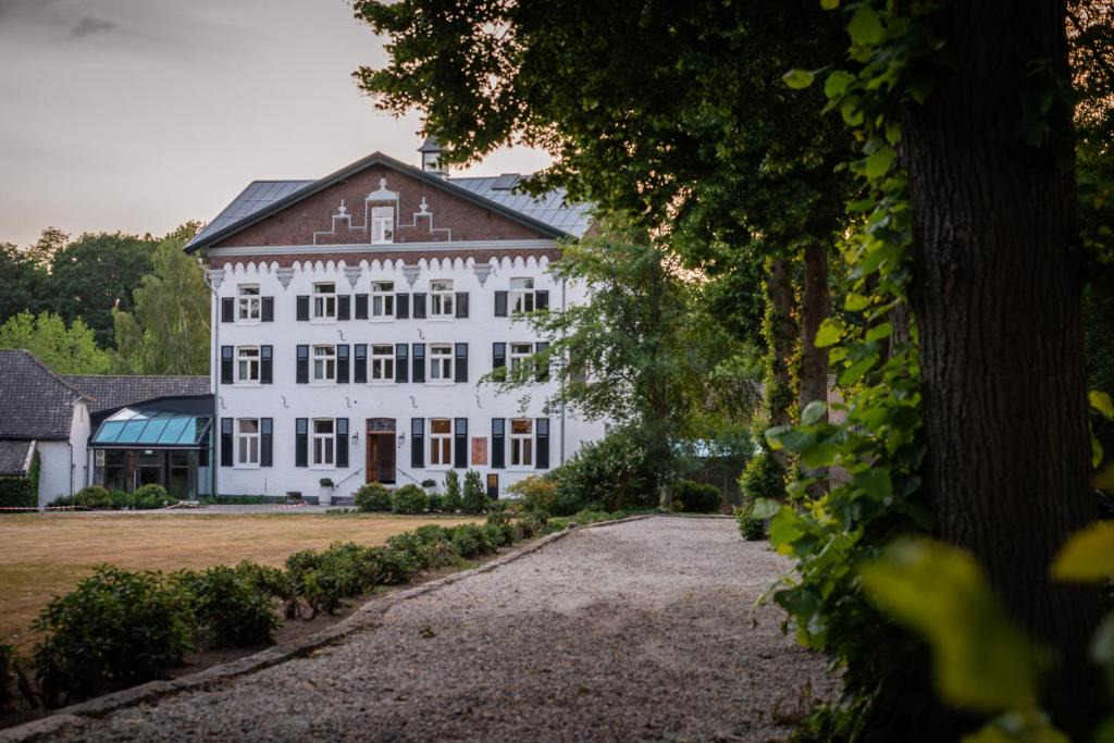 Baarlo Hotel | Fletcher Hotel Château De Raay