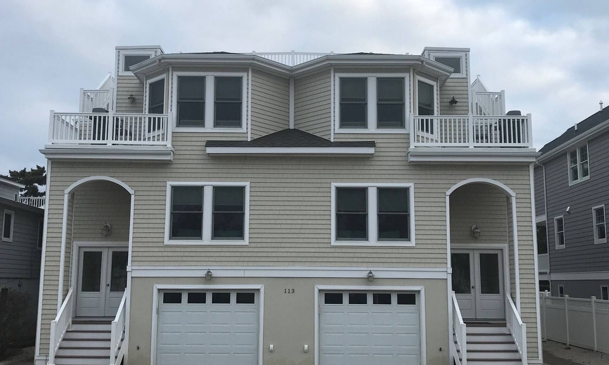 North Beach Haven House | Flexible Good weeks Avail. 6 HOUSES TO BEACH 4 BR 3.5Bath,PingPong,Beach Badges