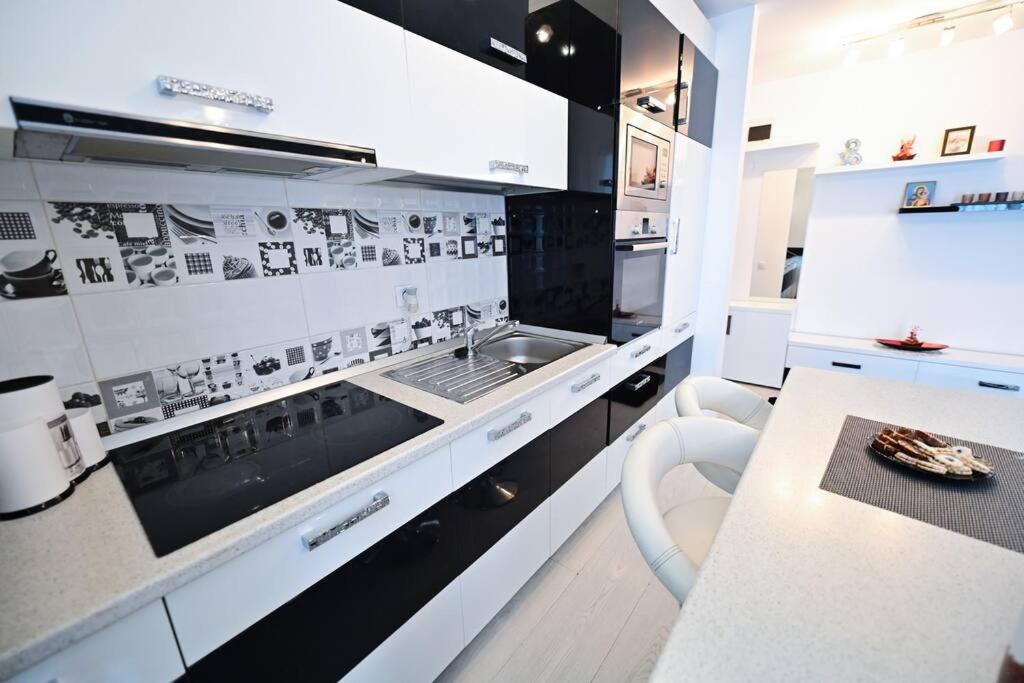 Selimbar Apartment | FLH - Apt Sofia