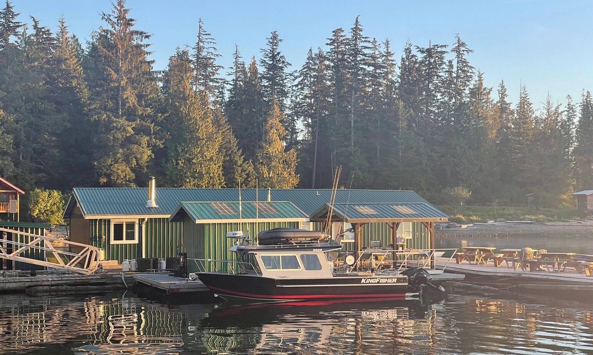 Cariboo Chilcotin Coast House | Float House Denny Island Central Coast Cabin Vacation Rental