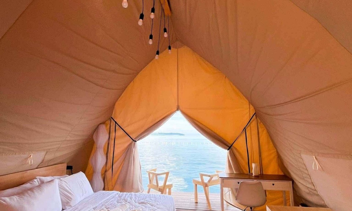 Kaputian Boat Rental | Floating Home in Reef Resort Unit 2
