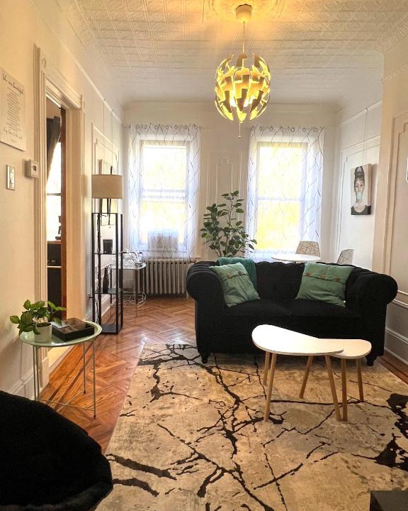 Bedford-Stuyvesant Apartment | Floor thru private apt in historic brownstone! 30 Day Min stay only