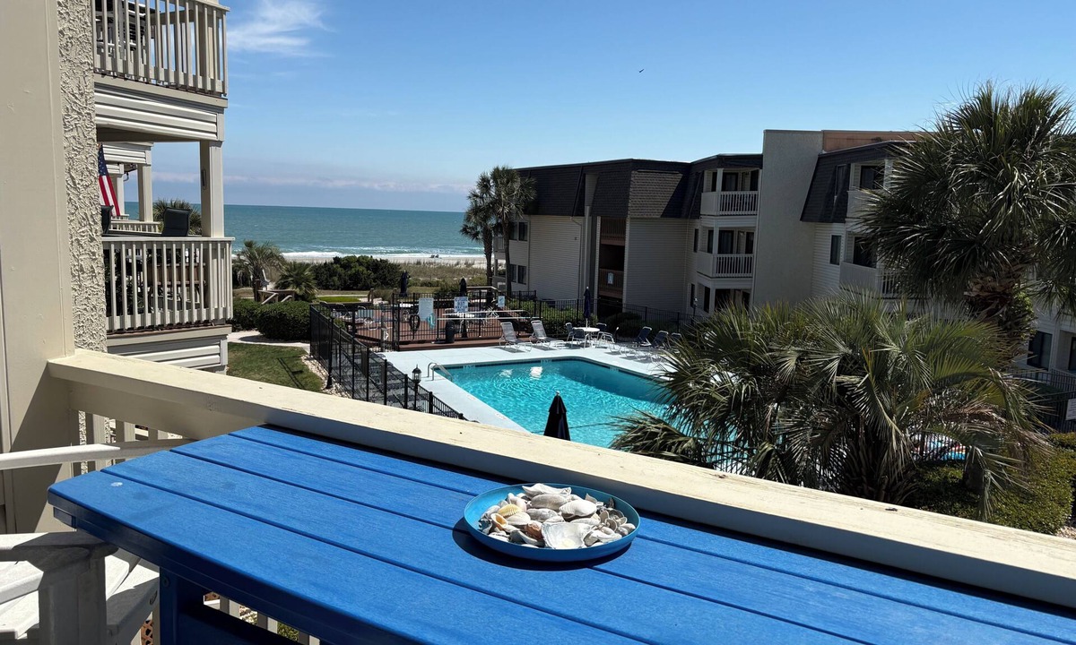 Myrtle Beach Condo | Flop On In: Bring your flipflops and enjoy the best of Myrtle Beach