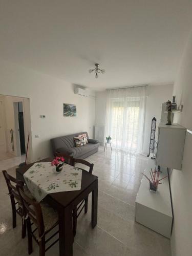 Bergamo Apartment | Flori's Home
