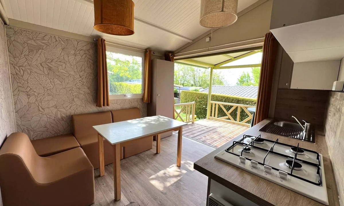 Mantaille Ski Chalet | Flower Camping La Chataigneraie * - Chalet Comfort 25m2 (2 bedrooms) + covered terrace 5 people