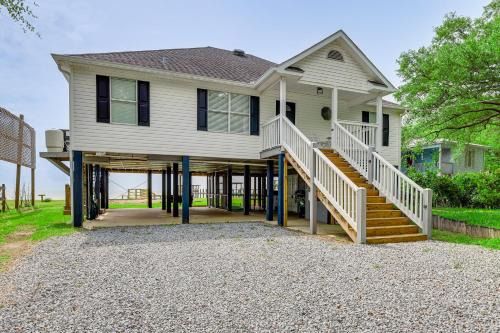 Foley House | Foley Beach Cottage w/Waterfront Backyard!