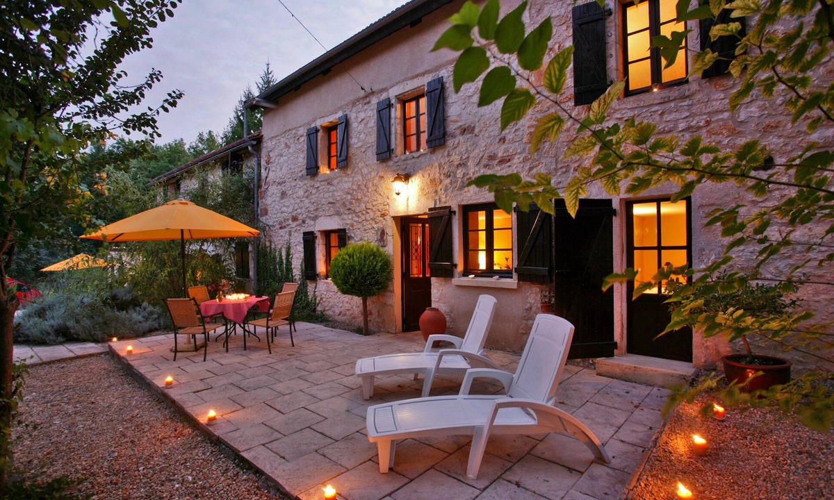 Souillac House | Font Neuve is tranquility in a child-friendly environment.