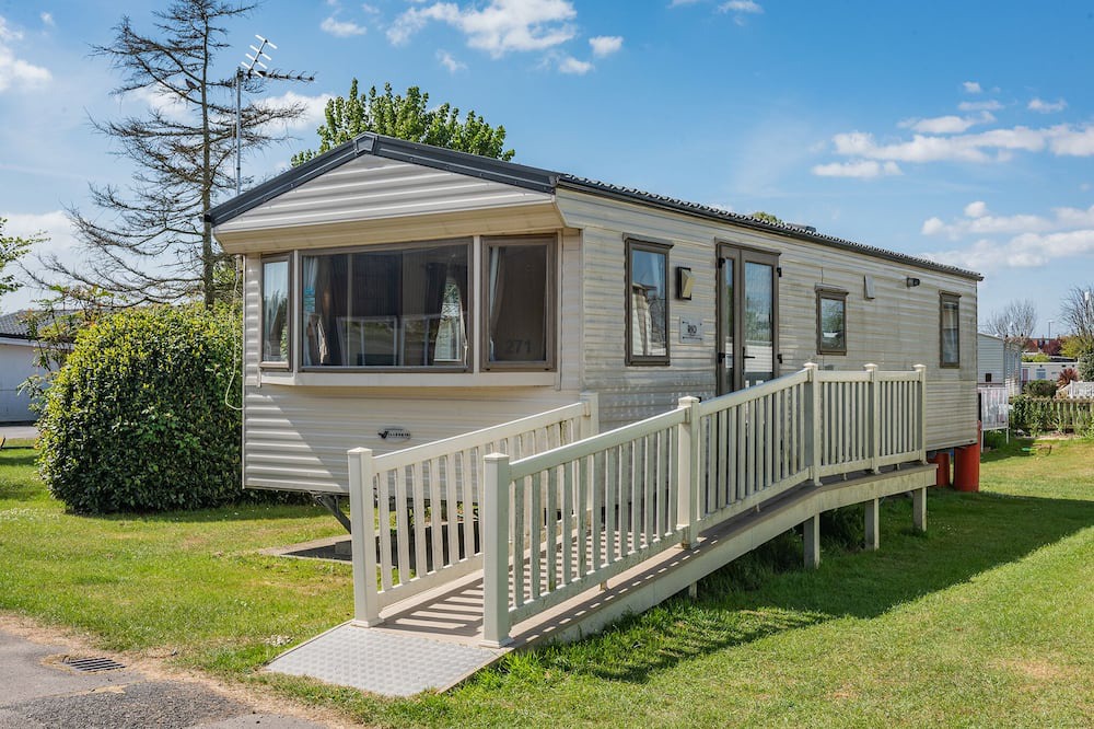 Bognor Regis House | Fontwell Caravan Plus