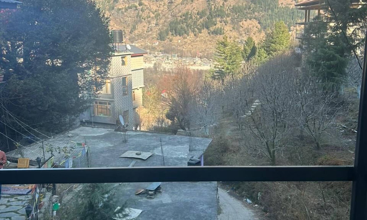 Manali Hotel | Footsteps Hostel and Cafe