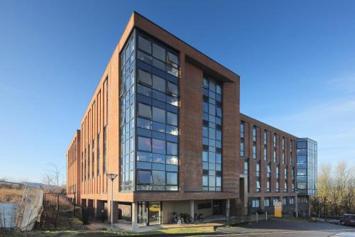 Winchester Apartment | For Students Only - Riverside Way in Winchester