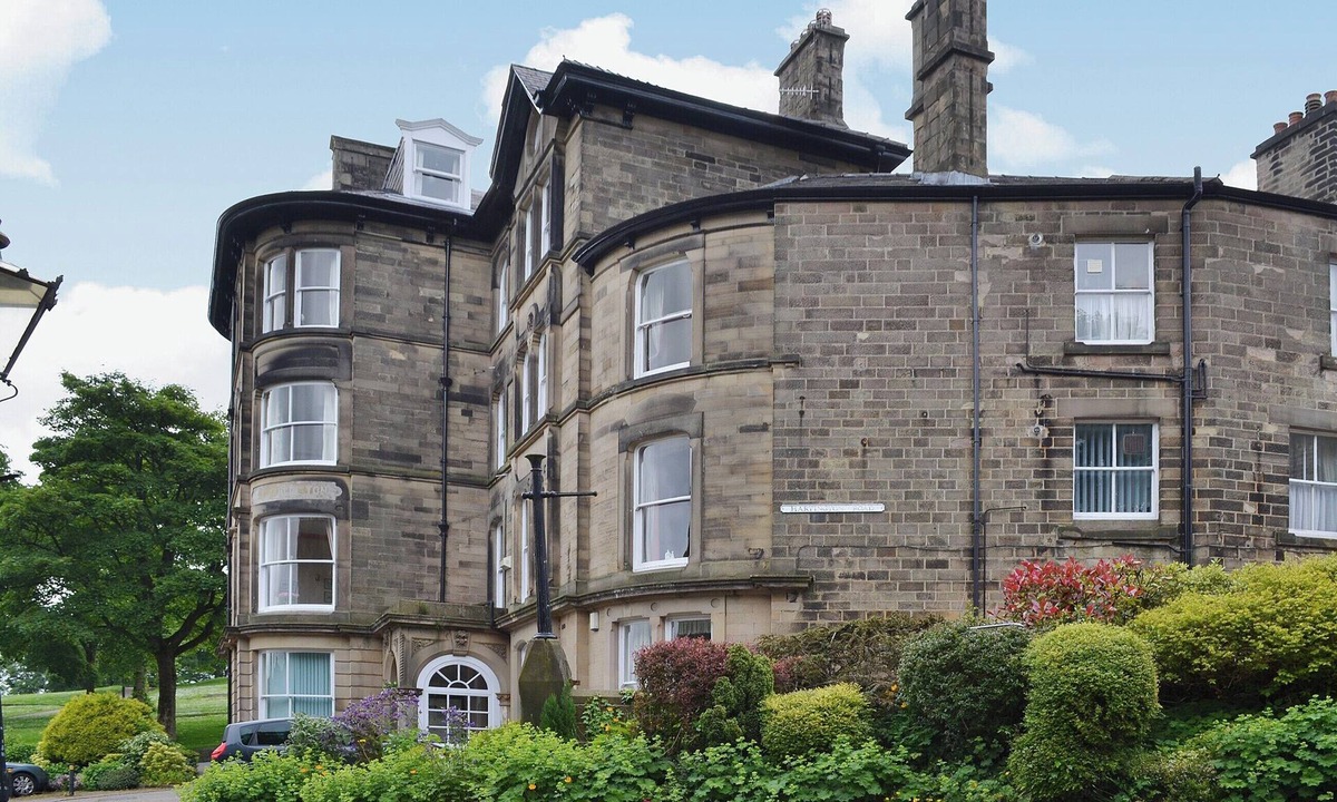 Buxton Cottage | For that romantic break, look no further.