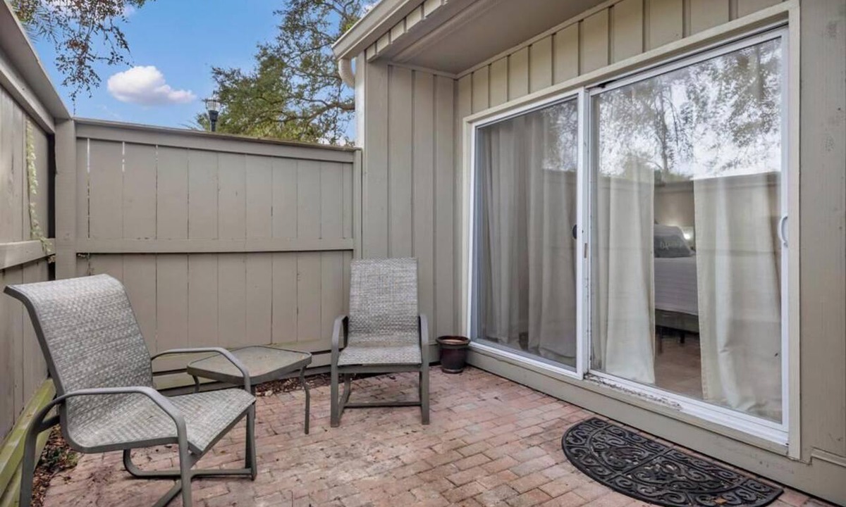 Sawgrass Condo | Fore-Shore | Sawgrass CC Golf View Retreat | 3RB - 2BA | Walk to the Beach