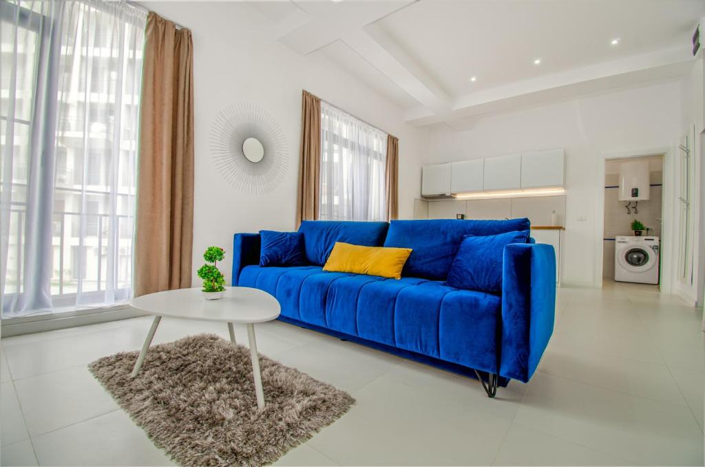 Jupiter Apartment | Forest by the sea