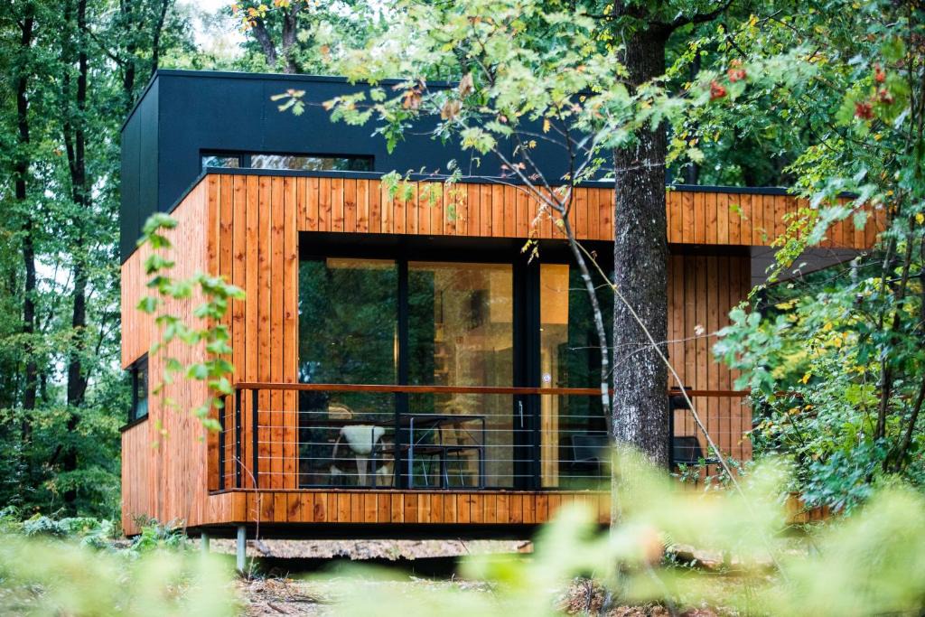 Grandham House | Forest cube Tradition