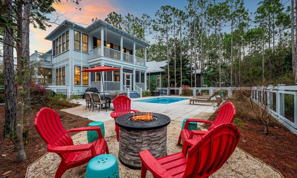 Forest District House | Forest District Escape with Pool and LSV