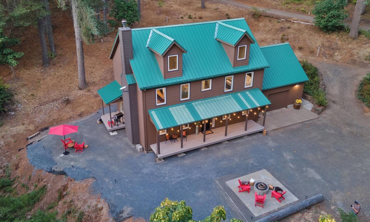 Sheridan House | Forest Hollow Peaceful Forest Escape in Wine Country Fire-Pit Dog Friendly