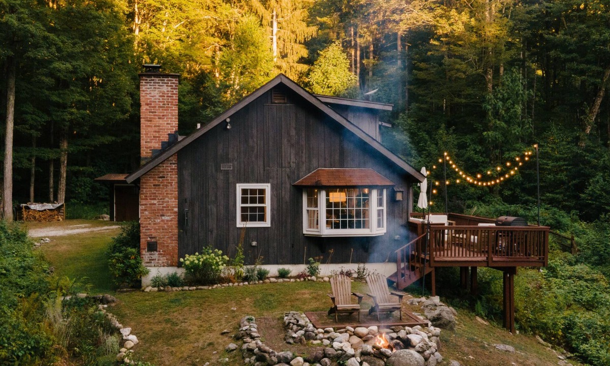 East Haven  Rutland County House | Forest Mountain Escape: Beautiful Mountaintop Escape In Mendon, Vt. 20 Min To Killington/14 To Pico. 4 Bedroom Home