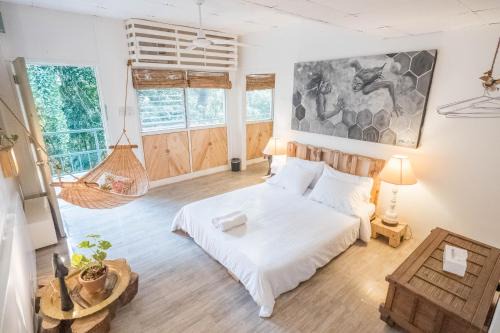 Morong Apartment | FOREST Nest with Self-Service Breakfast - Birds, Monkeys, Pet Friendly with a Fee