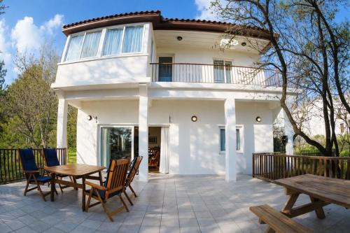 Lemithou House | Forest Park Villa