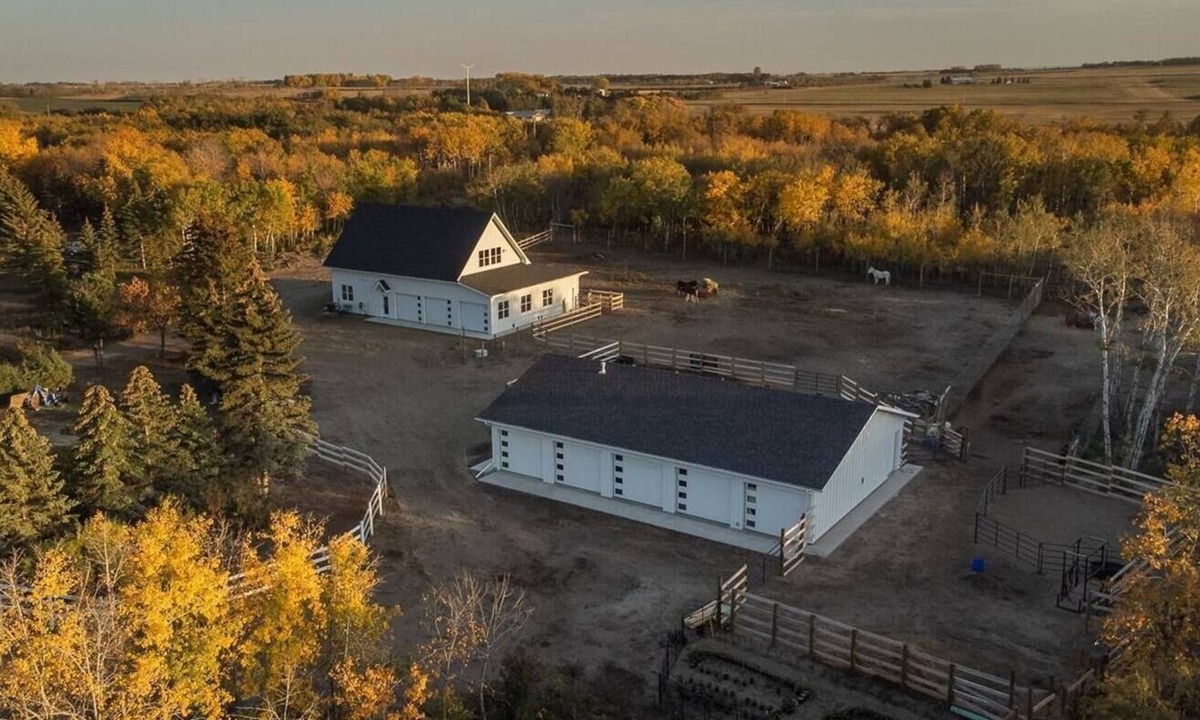 Clavet House | Forest Spacious whole house