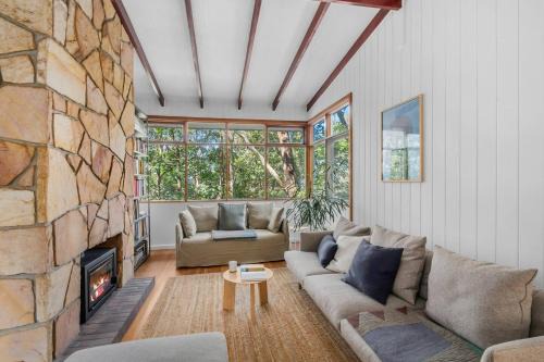 Austinmer House | Forest Trails Escape - Bushland Serenity near Beach