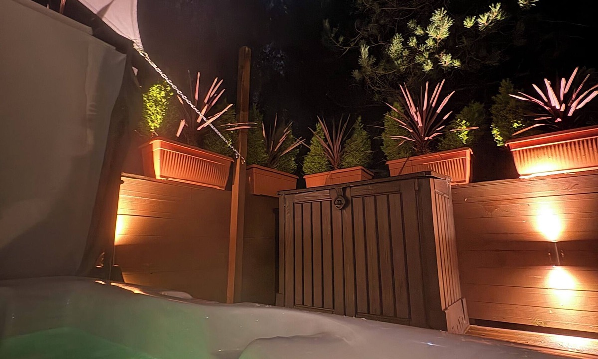 Morpeth Cabin | Forest View - Deluxe 3 Bedroom Lodge with Hot Tub in the heart of Northumberland