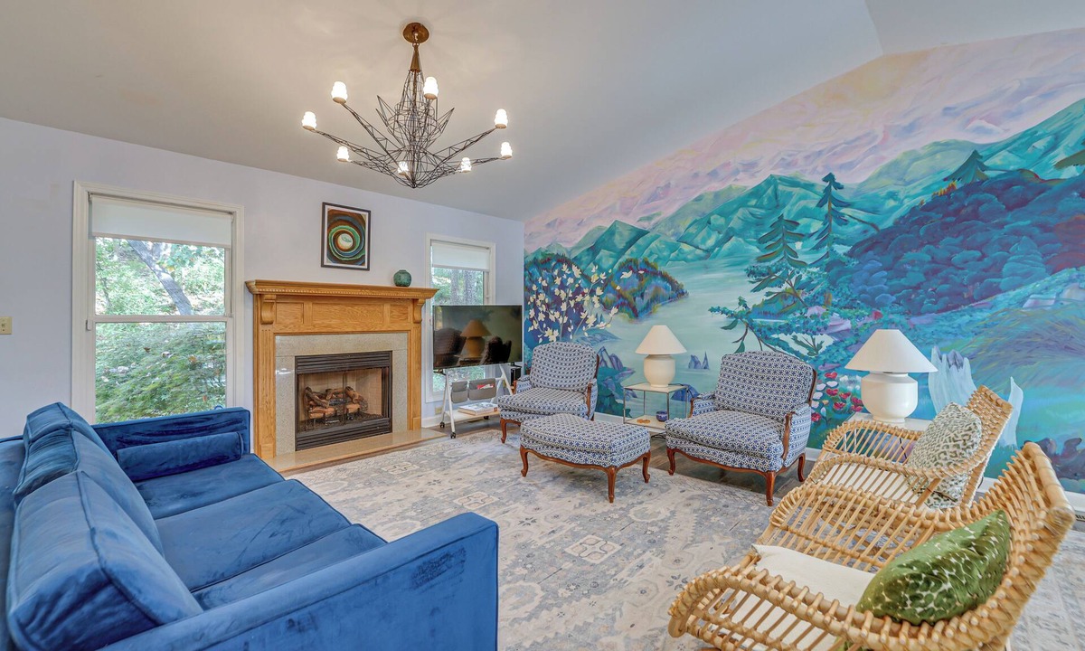 Lynn House | Forest-View Gem on Vaughn Creek < 1 Mi to Dtwn!