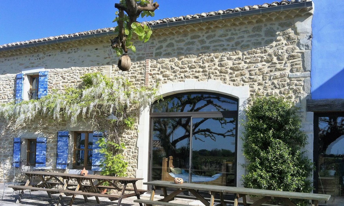Richerenches House | Former sheepfold in the middle of the vineyards with swimming pool