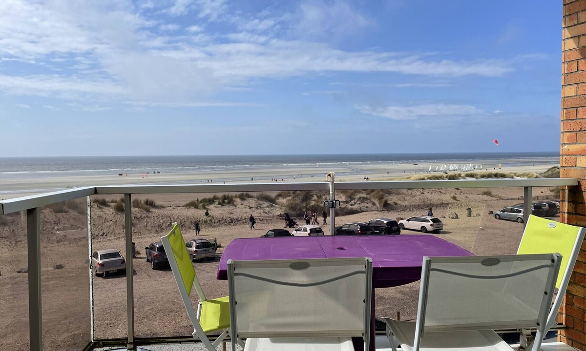 Fort-Mahon-Plage Apartment | Fort-Mahon-Plage: Studio with balcony, fully equipped, private parking