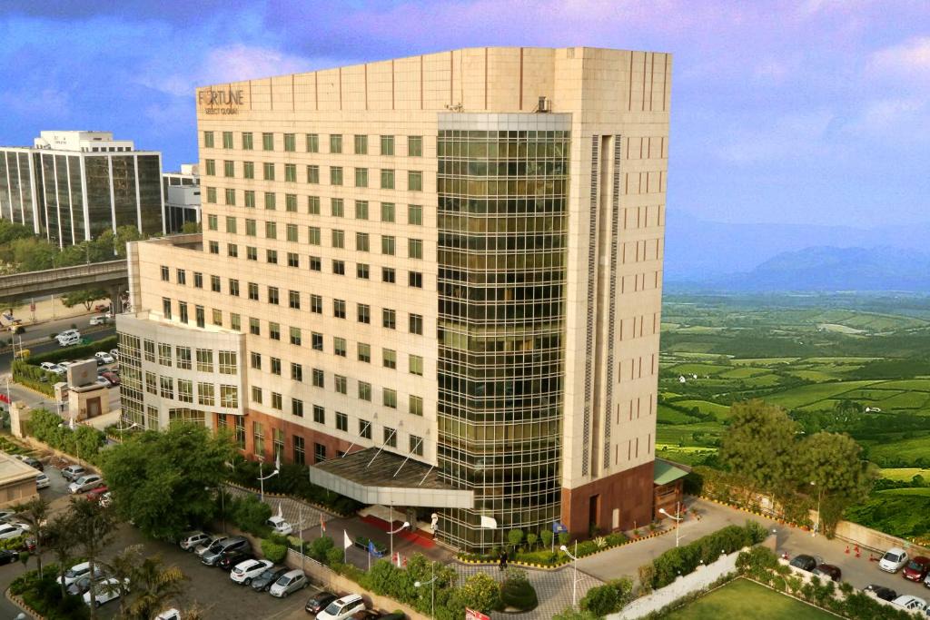 Sarhol Hotel | Fortune Select Global, Gurugram - Member ITC Hotels' Group