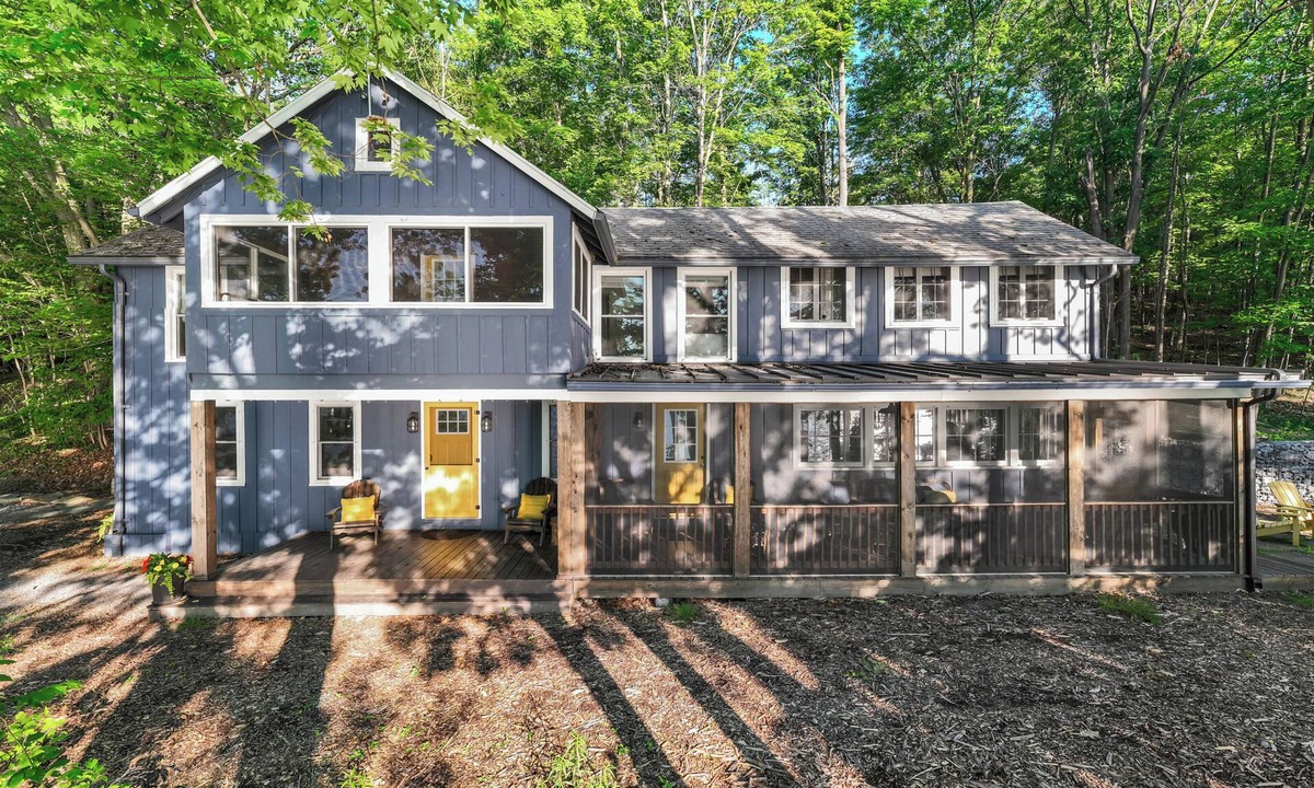 Grange Landing House | Fossil Beach: "Canandaigua Lake Retreat and Memorable Views!"