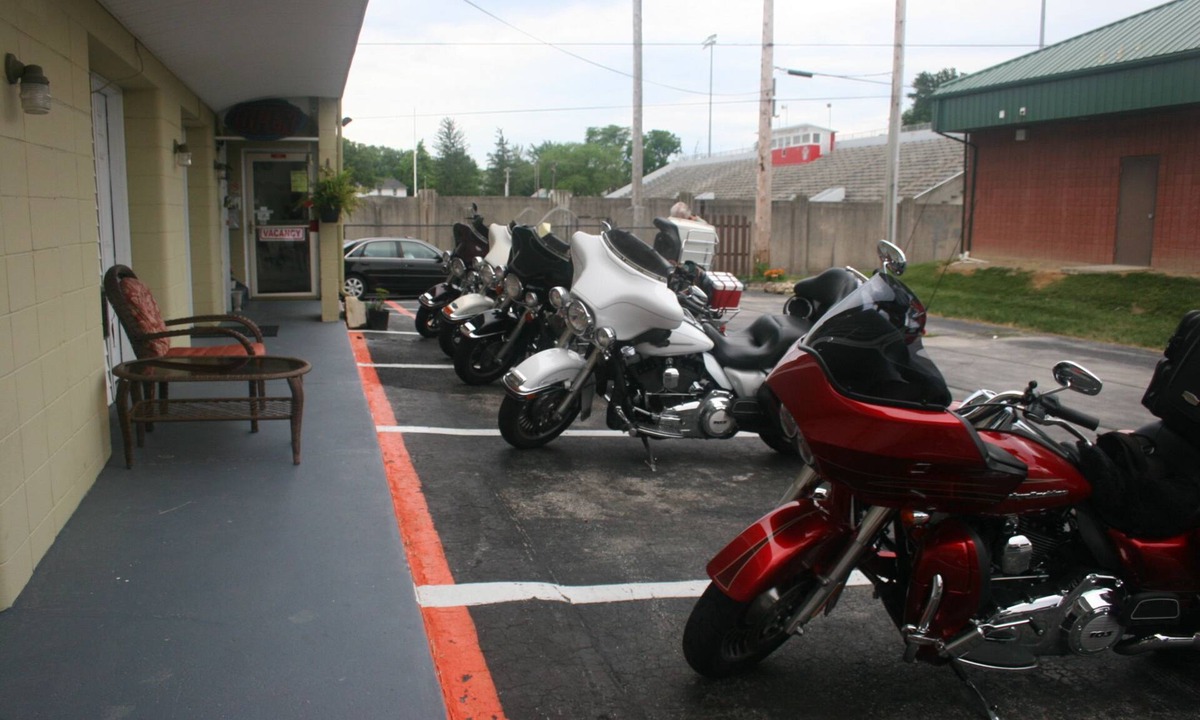 Van Wert Hotel | Fountain Inn