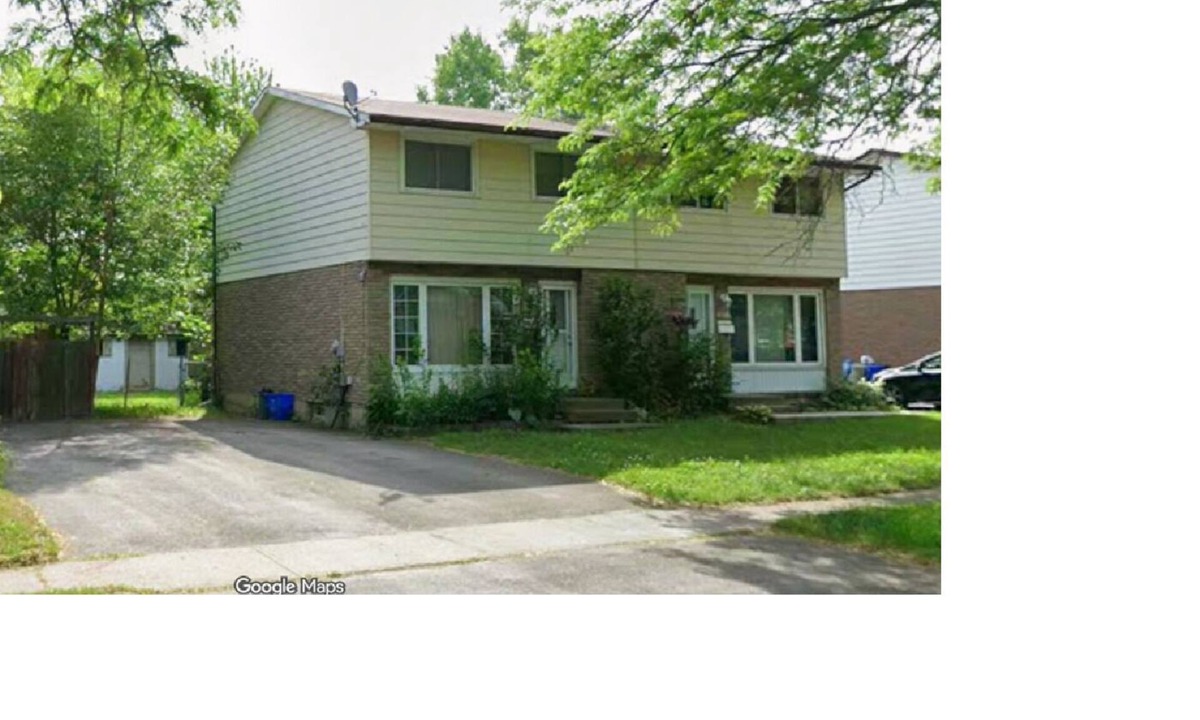 Niagara Falls House | Four Bedroom 2 Bathroom House Rental In Niagara Falls in great central location