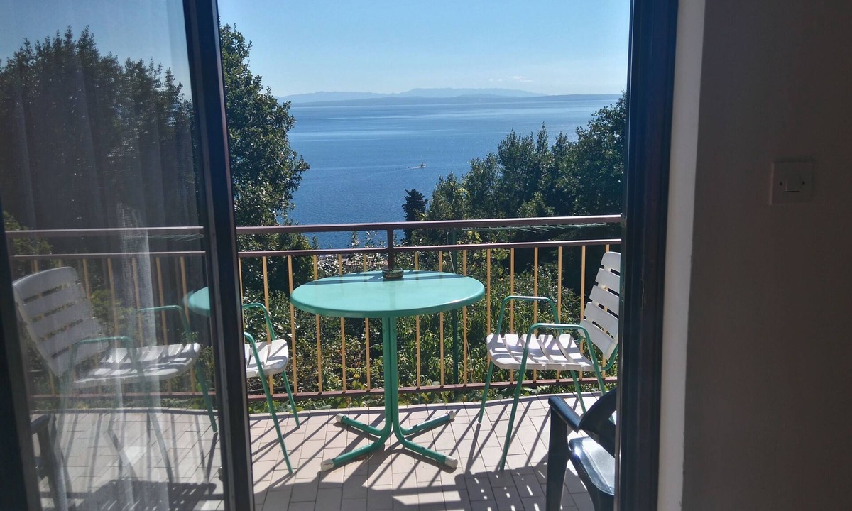 Icici Apartment | Four-bedroom apartment with terrace and sea view Ičići, Opatija (A-7763-b)