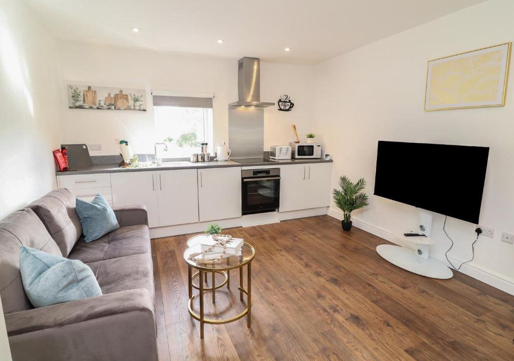 Peterborough Apartment | Four