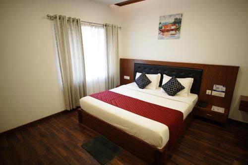 Palakkad Hotel | Four N Square Residency